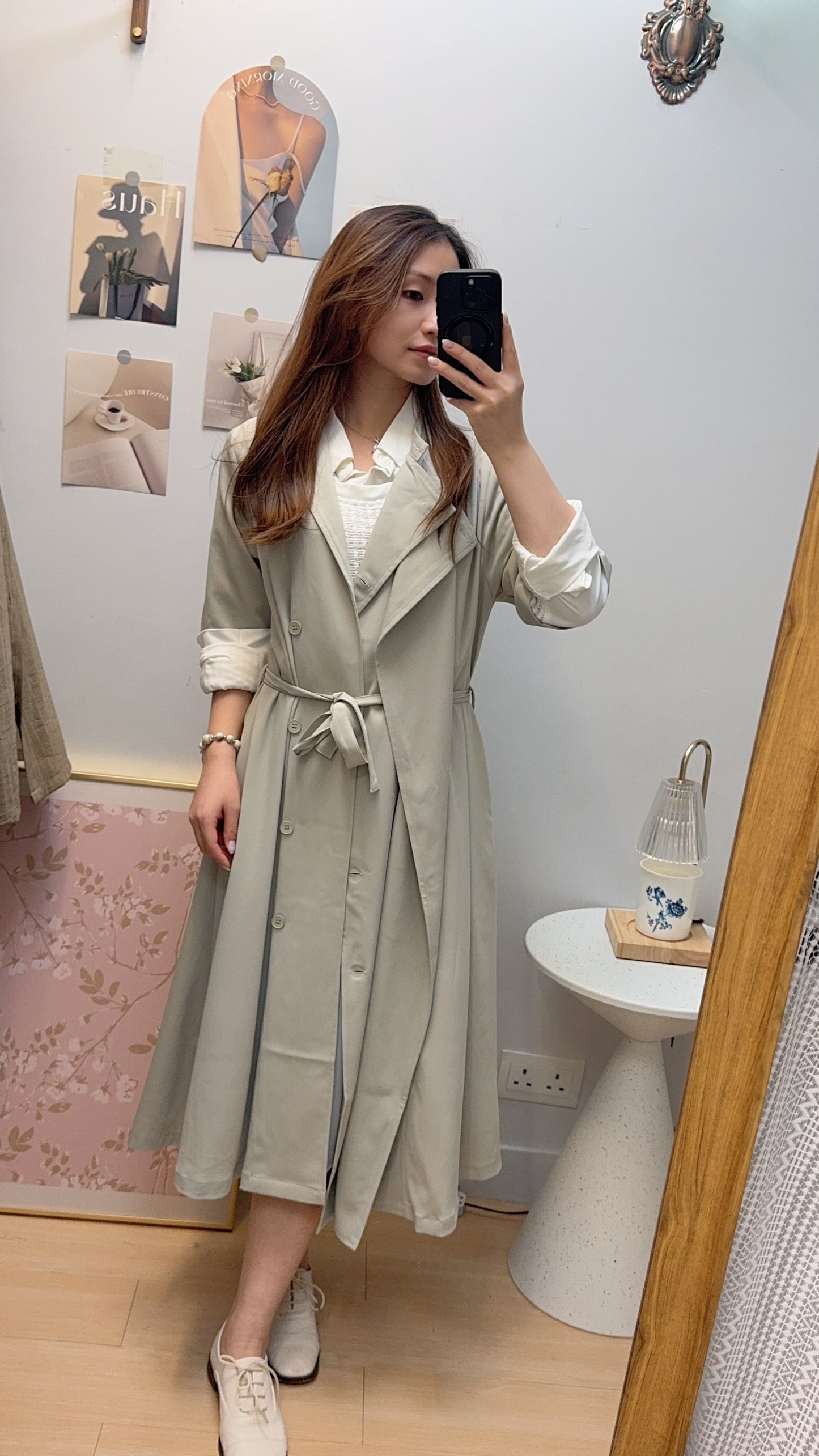 M258108 《超有氣質!靚色TRENCH COAT!!!!》 兩色(鼠尾草綠/灰藍/黑)