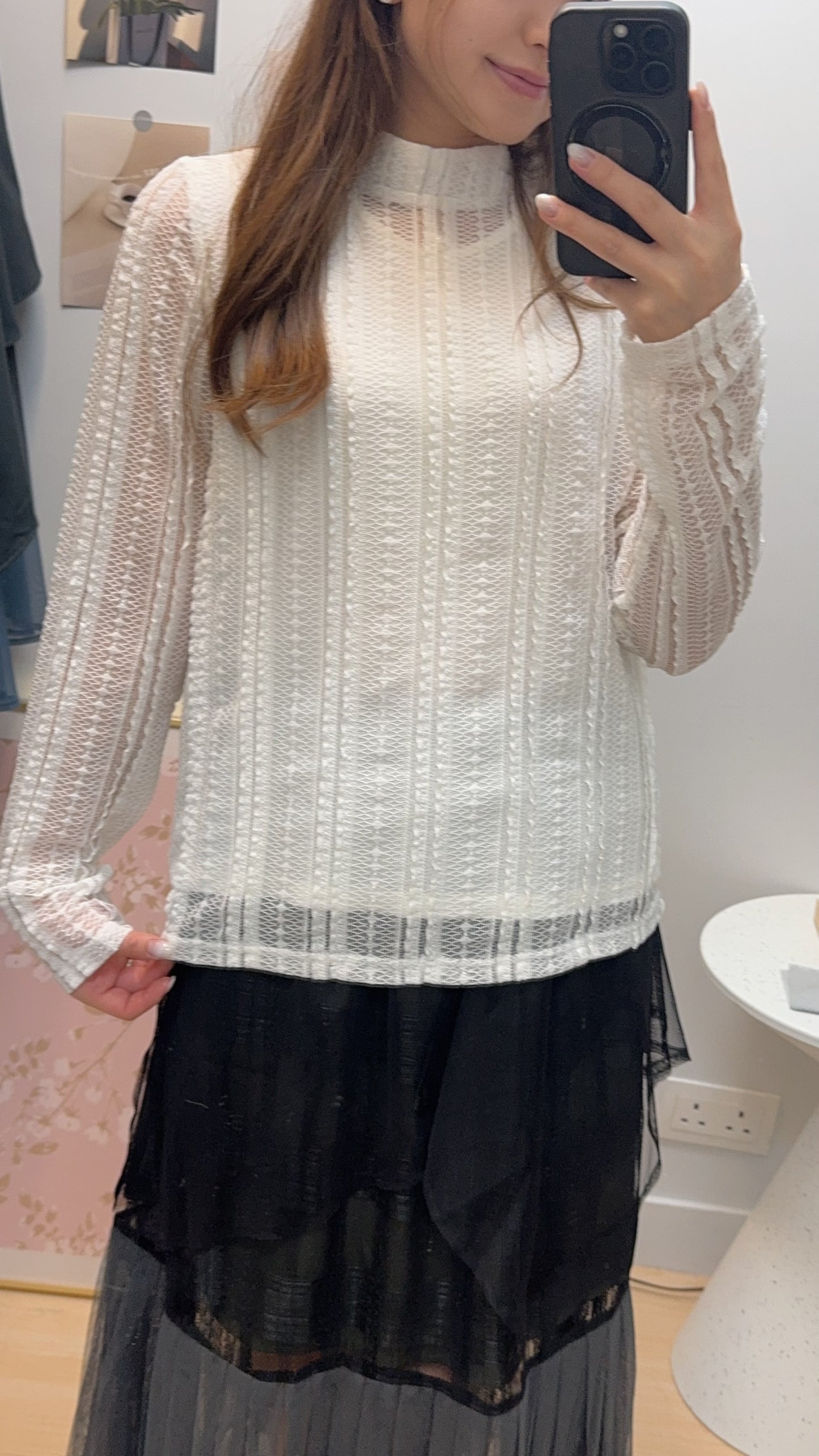 B51208《小企領提花蕾絲百搭TOP》 兩色(白/黑)