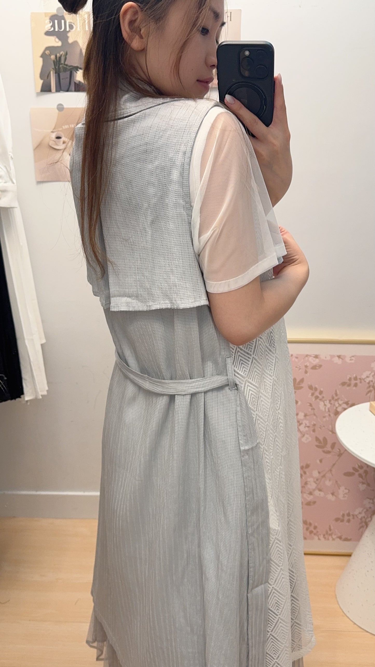 P177908《超推💓勁輕薄菱格背心外套》 兩色(灰/黑)