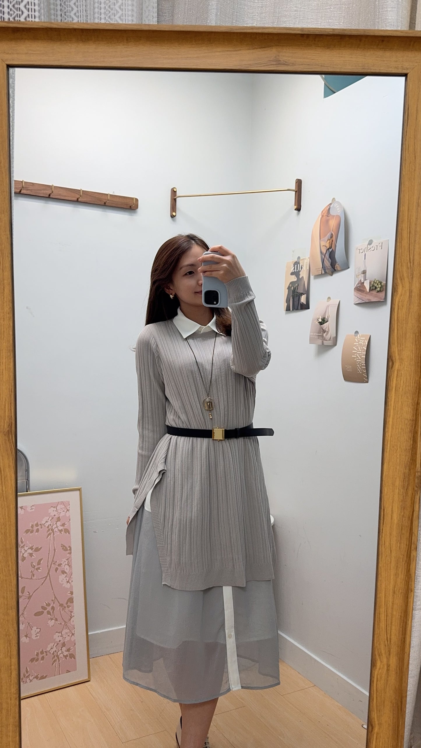 M261311 《顯瘦背心袖恤衫+坑紋針織冷衫》杏