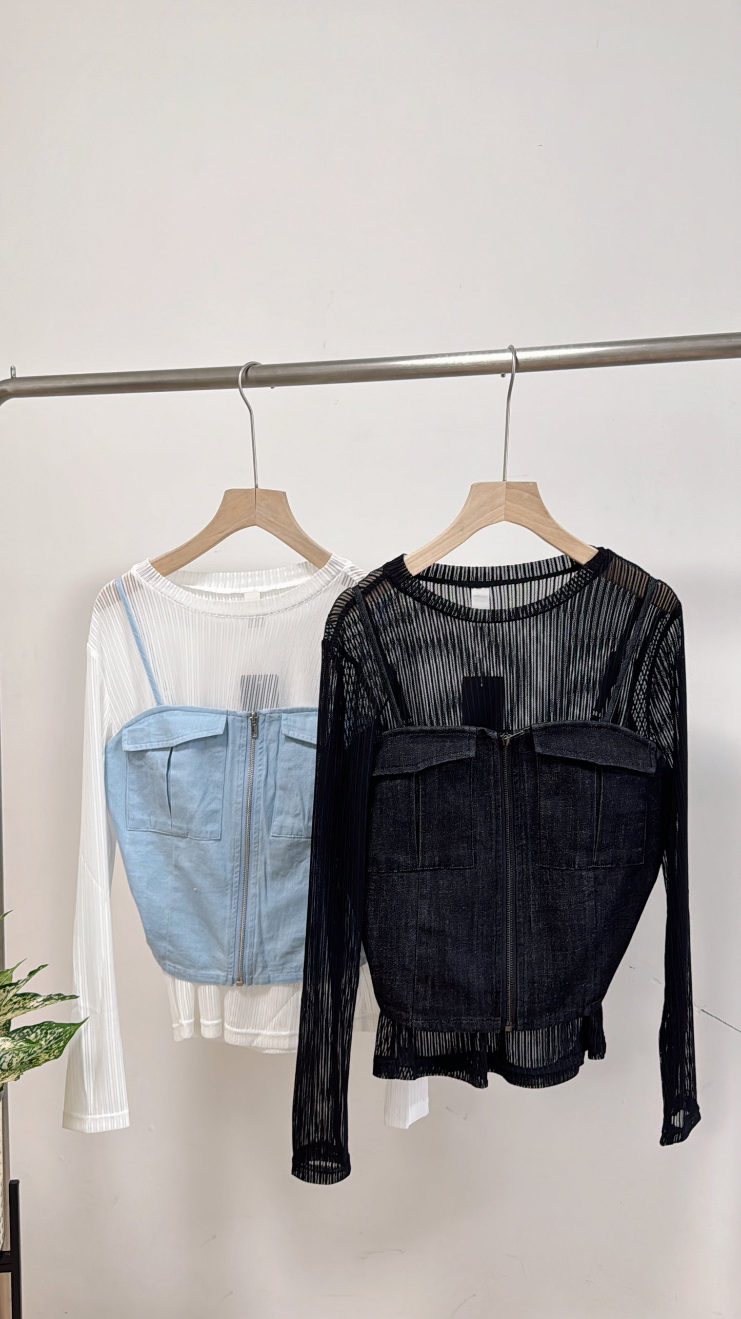 L496609《一套兩件：TOP+吊帶牛仔》白色