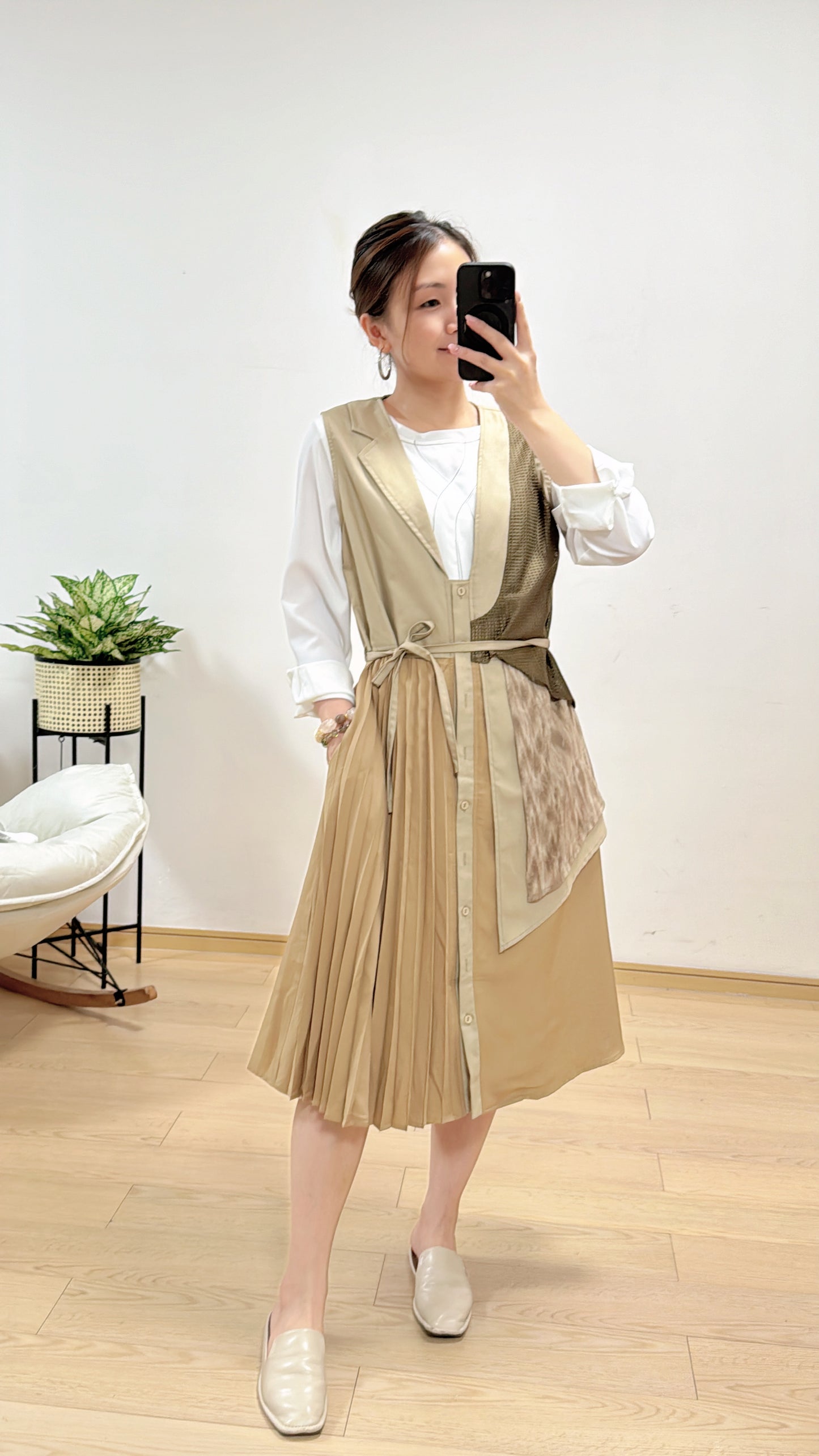 P170010《店推♡背心西裝拼百褶外套/OPS》