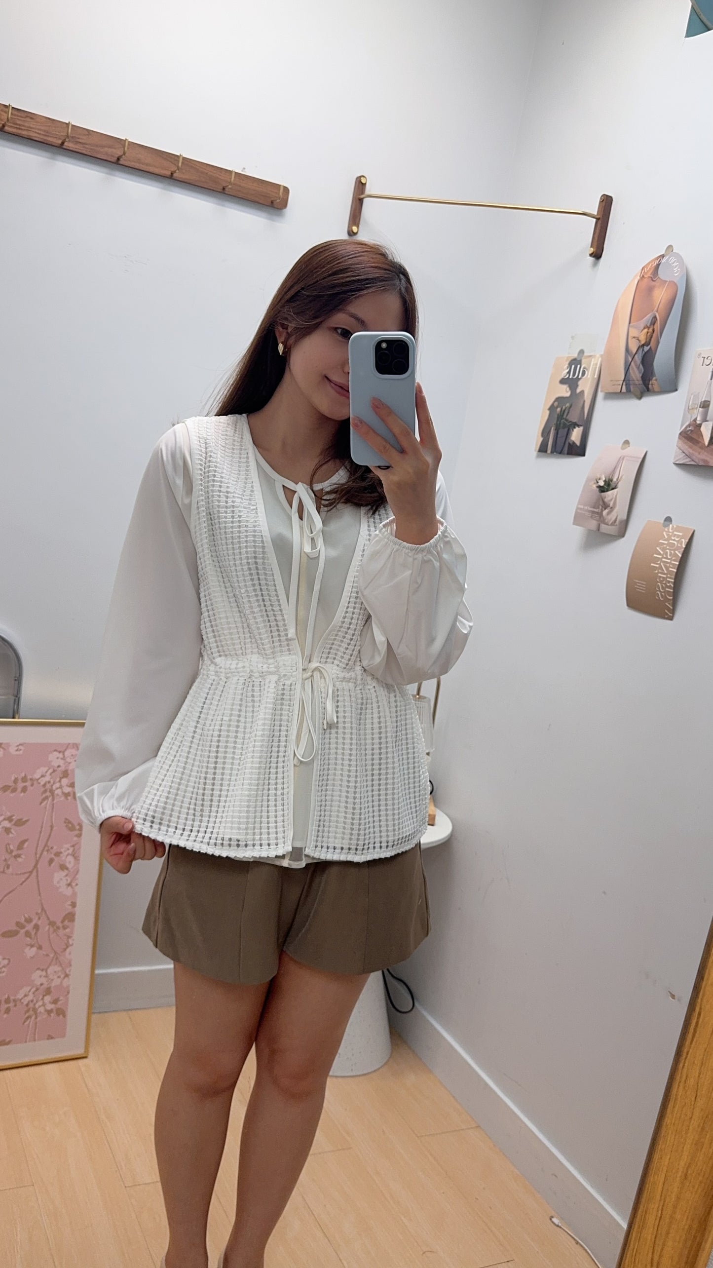 B53611 《兩件套：網背心+蝴蝶結領TOP》兩色（白/黑）