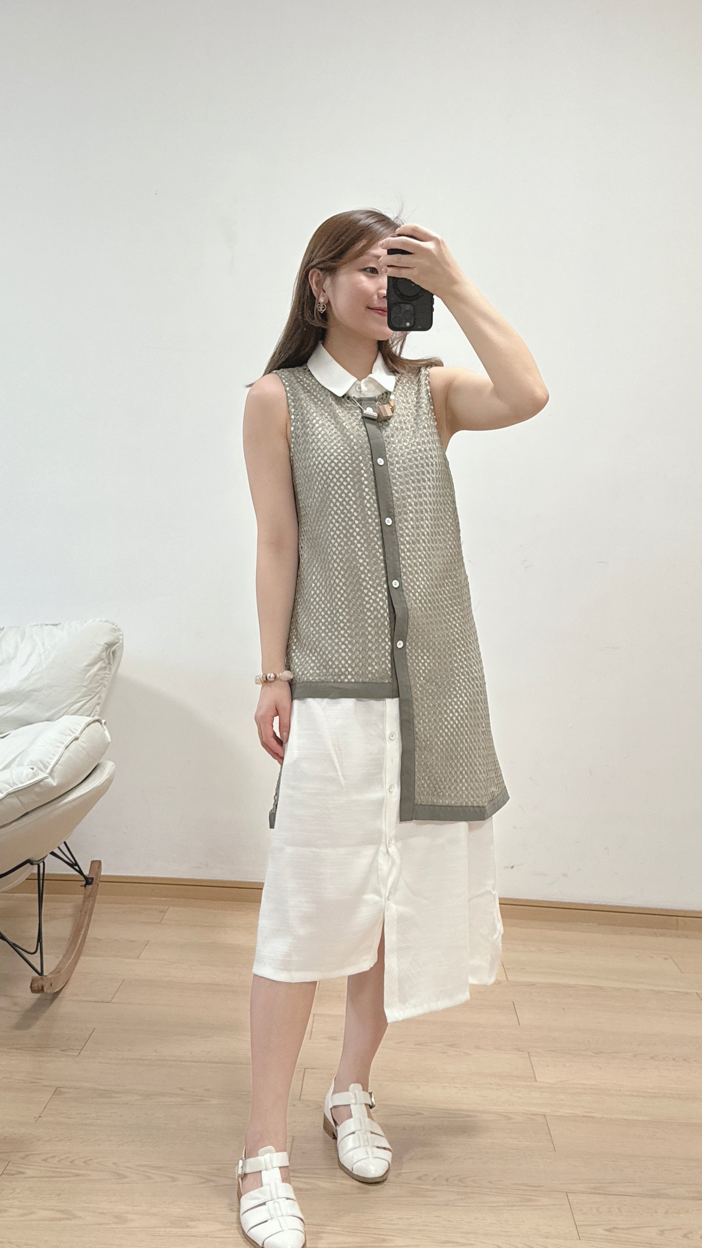 L4977《8月新品：格仔網網背心OPS》(白色）M size