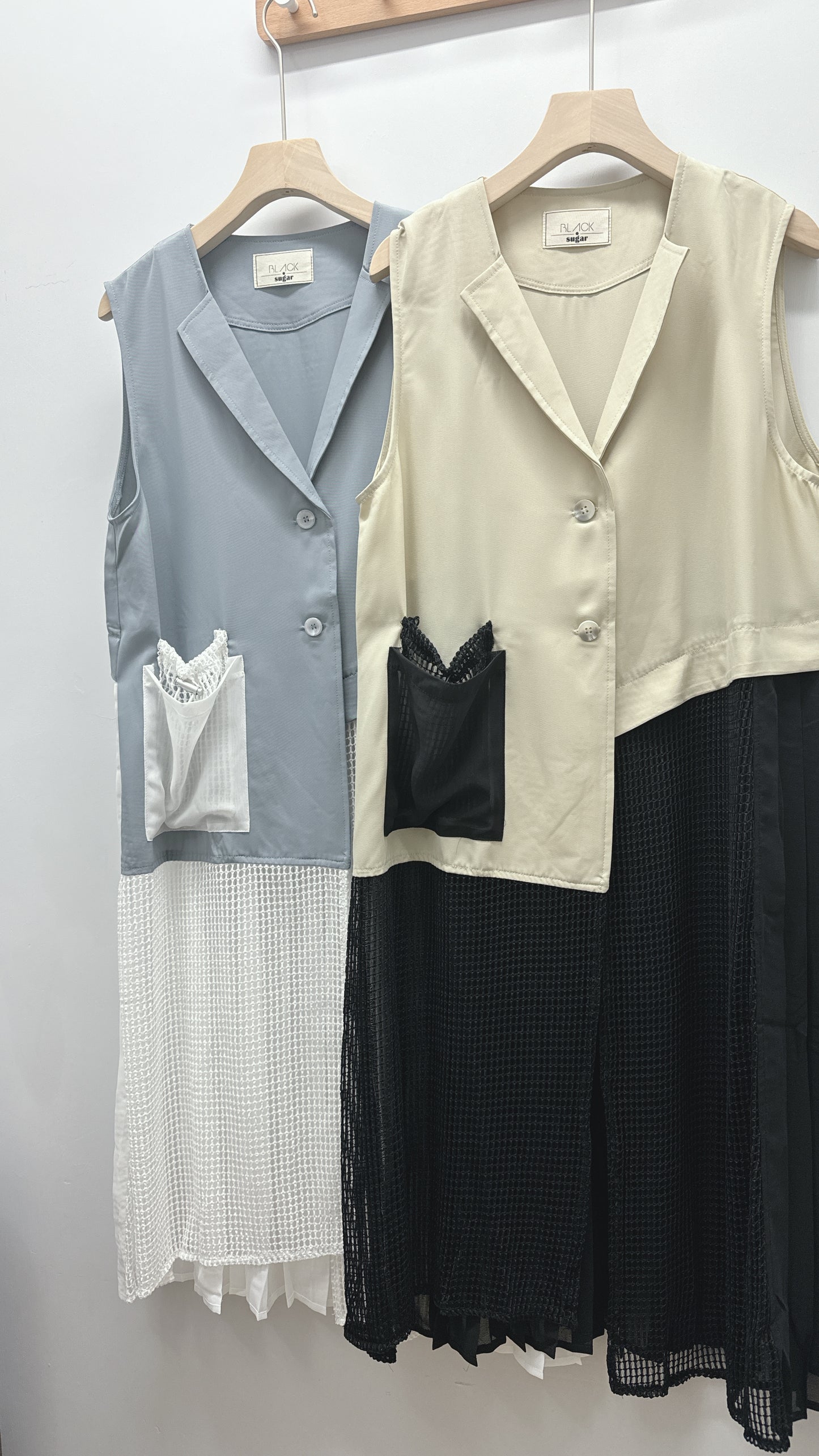 B35903《超輕涼浸浸背心外套》兩色入 (杏黑)