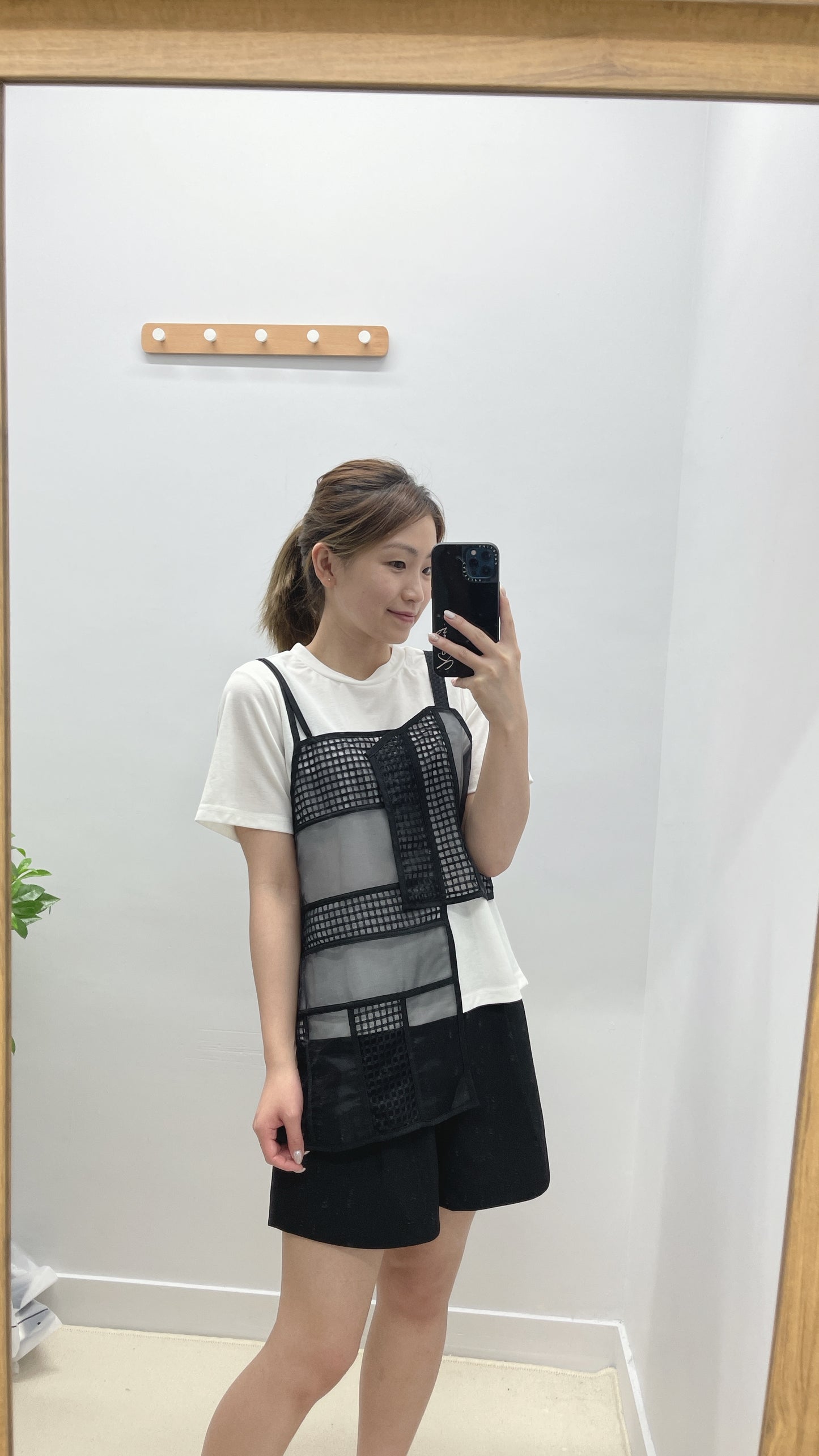 L4144《分開兩件/黑白TOP配吊帶背心》黑色