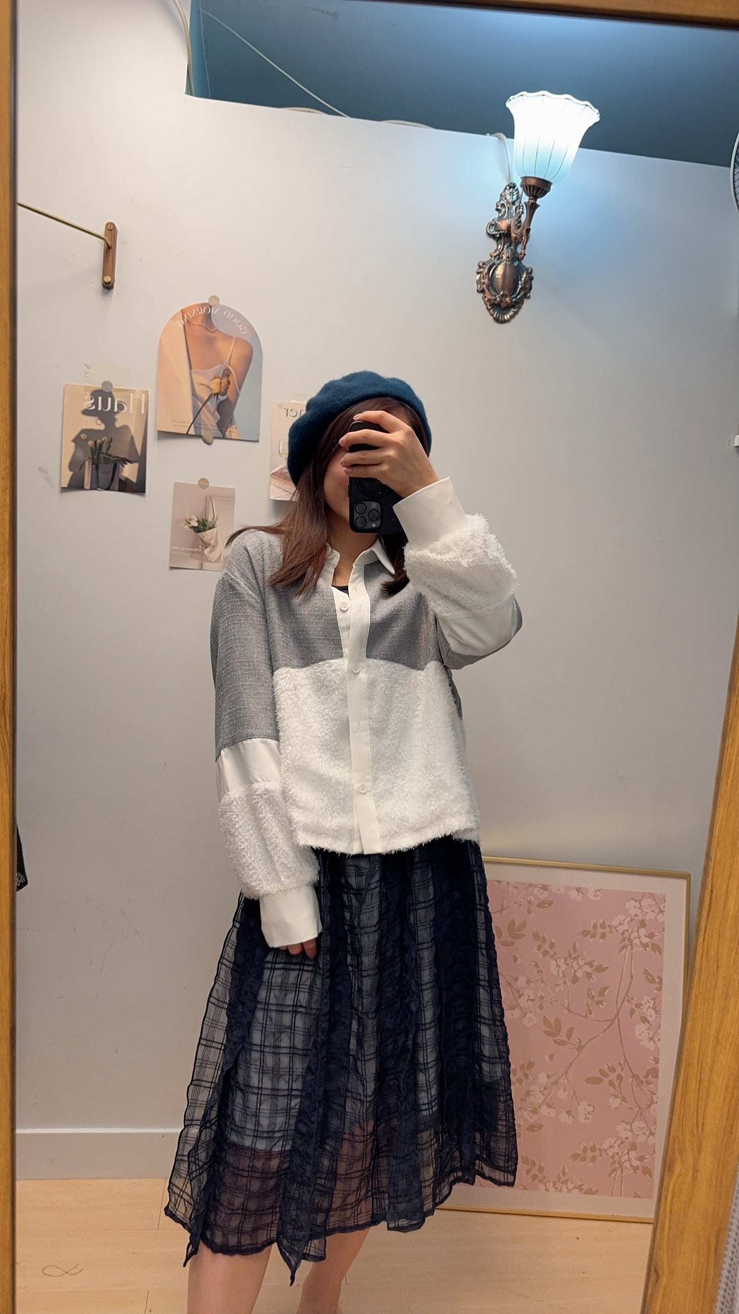 B54410 《Oversize 偽衛衣恤衫》 兩色（白灰/黑藍）