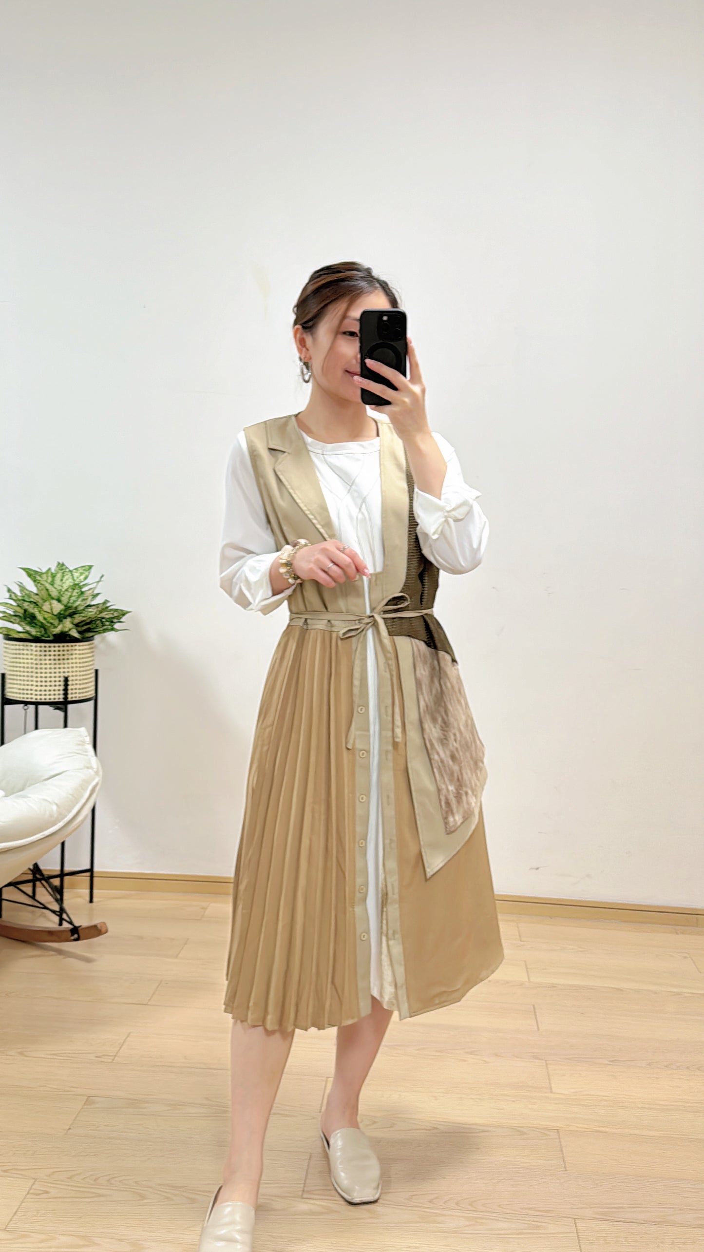P170010《店推♡背心西裝拼百褶外套/OPS》