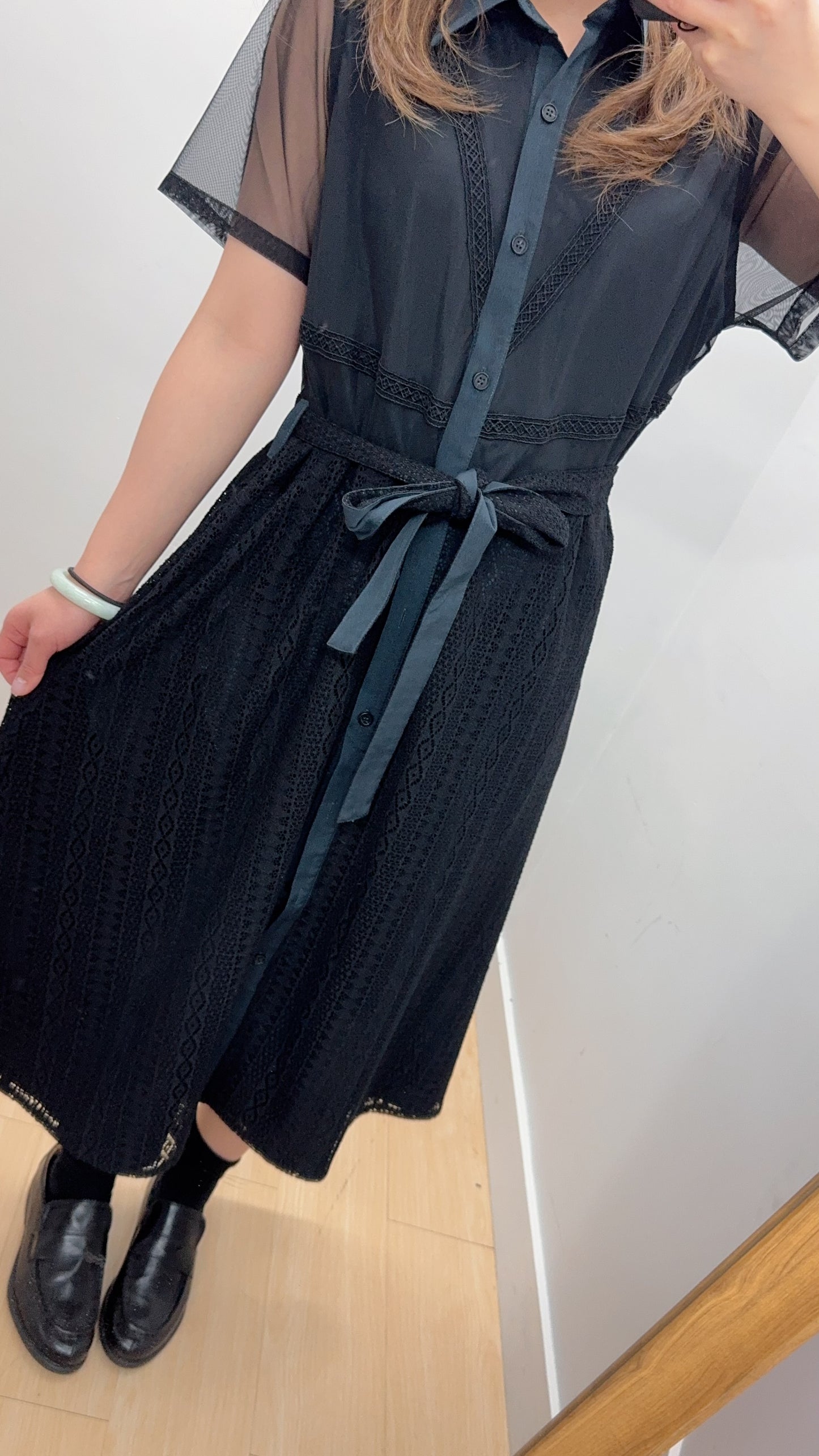 B47004《重手工透透袖拼全Lace OPS》（淺粉綠/黑藍）