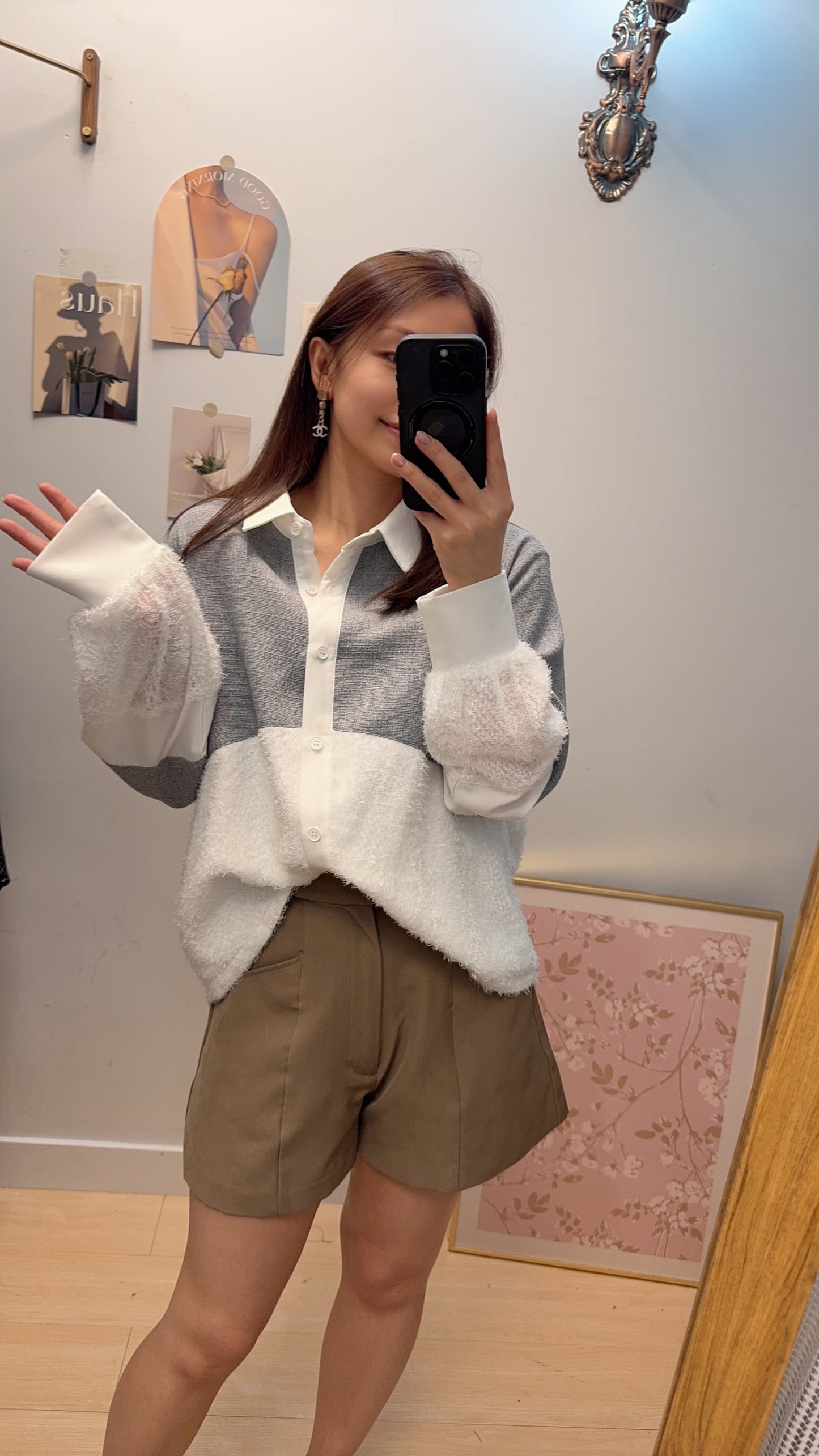 B54410 《Oversize 偽衛衣恤衫》 兩色（白灰/黑藍）