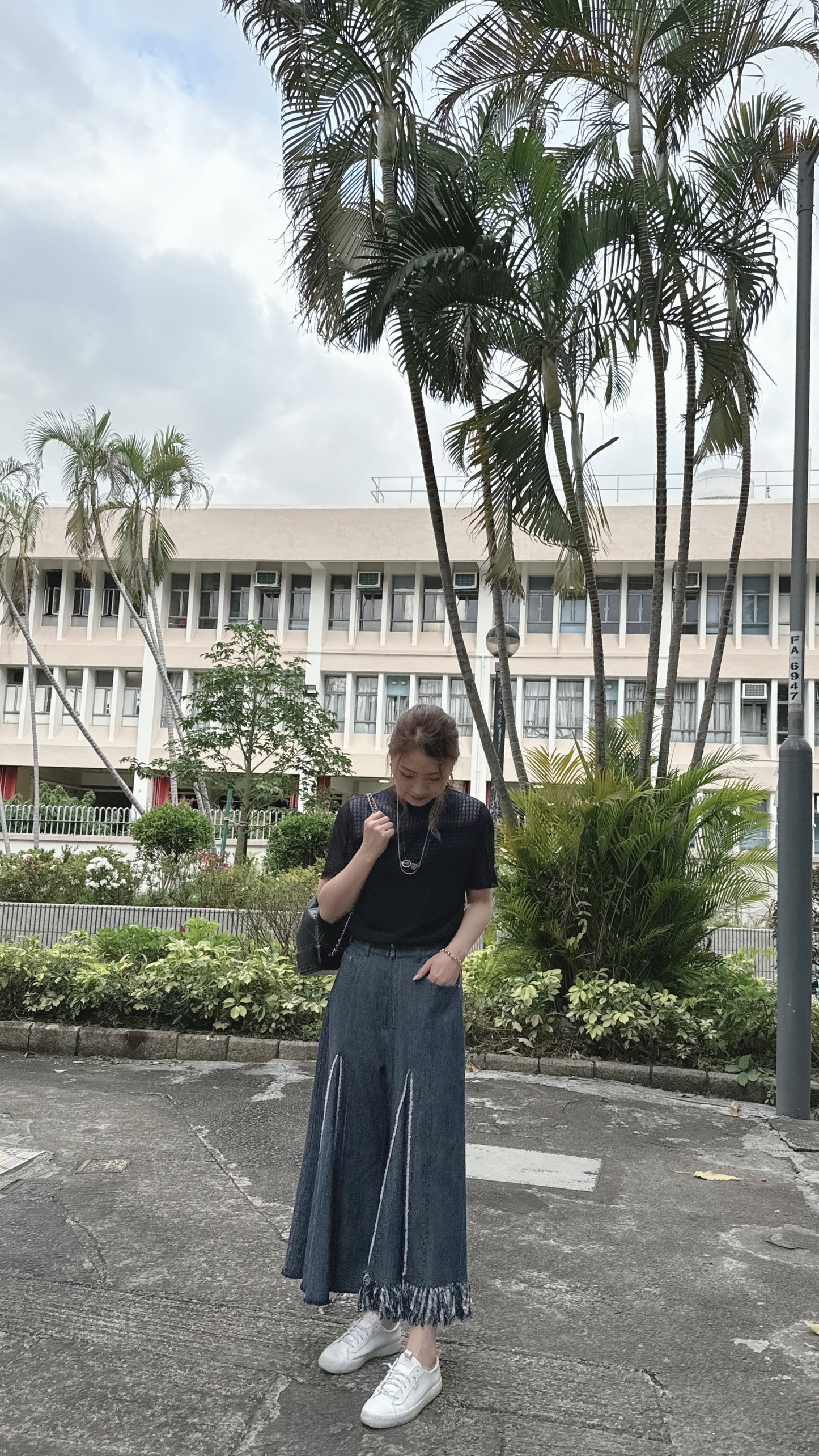 L423503《又滑又彈拼網上衣》兩色入 (藍色)