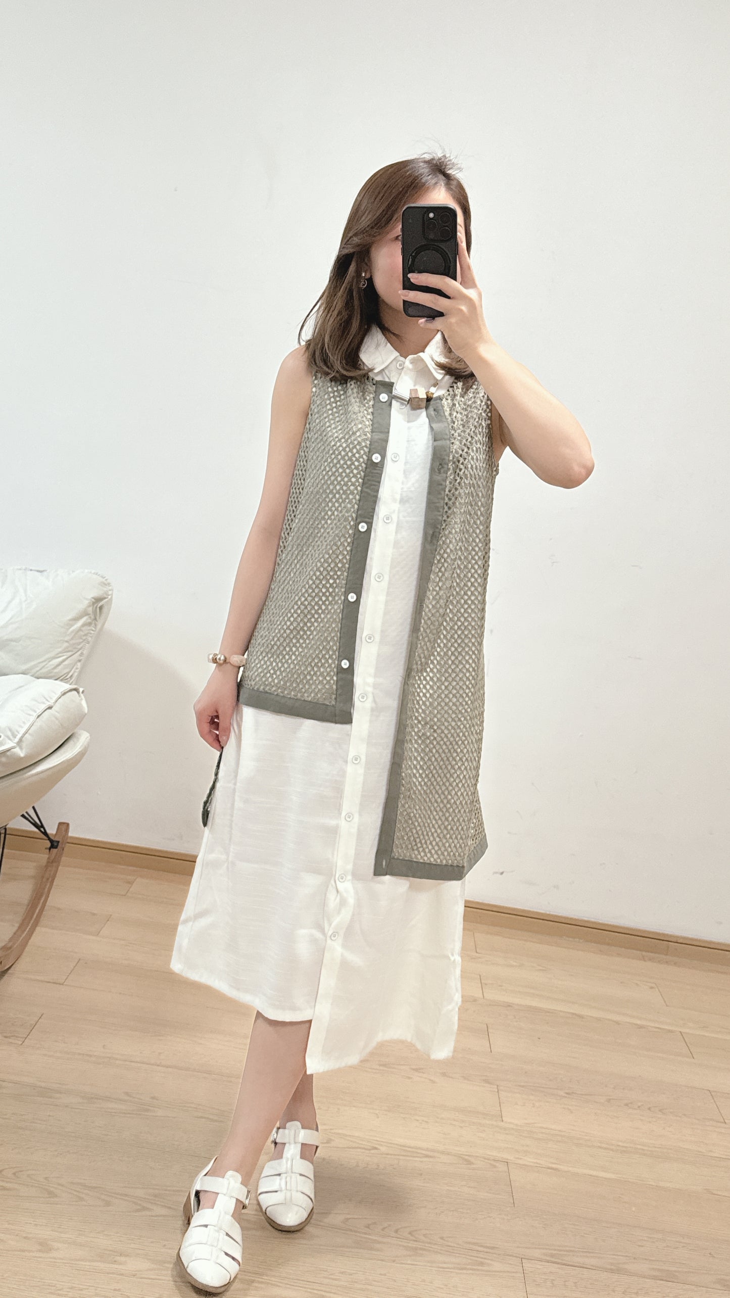 L4977《8月新品：格仔網網背心OPS》(白色）M size