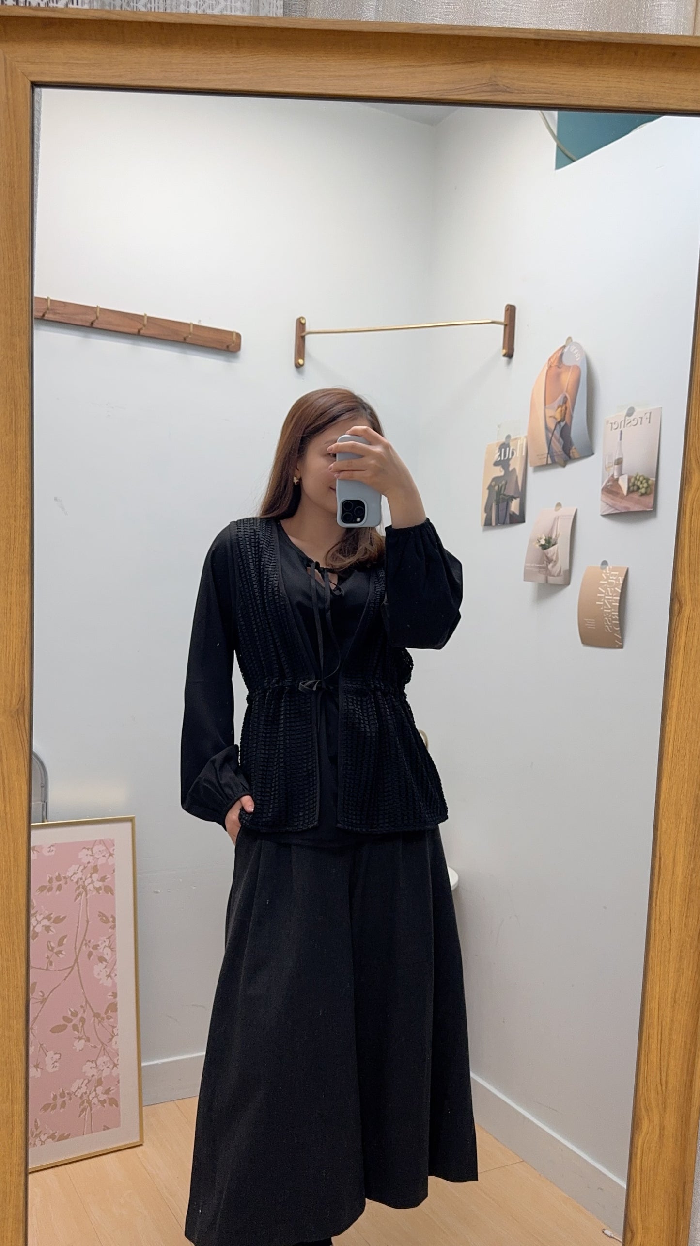 B53611 《兩件套：網背心+蝴蝶結領TOP》兩色（白/黑）