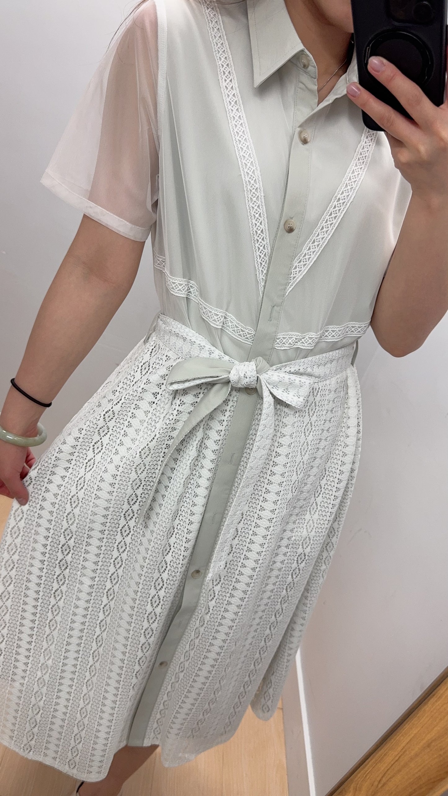 B47004《重手工透透袖拼全Lace OPS》（淺粉綠/黑藍）
