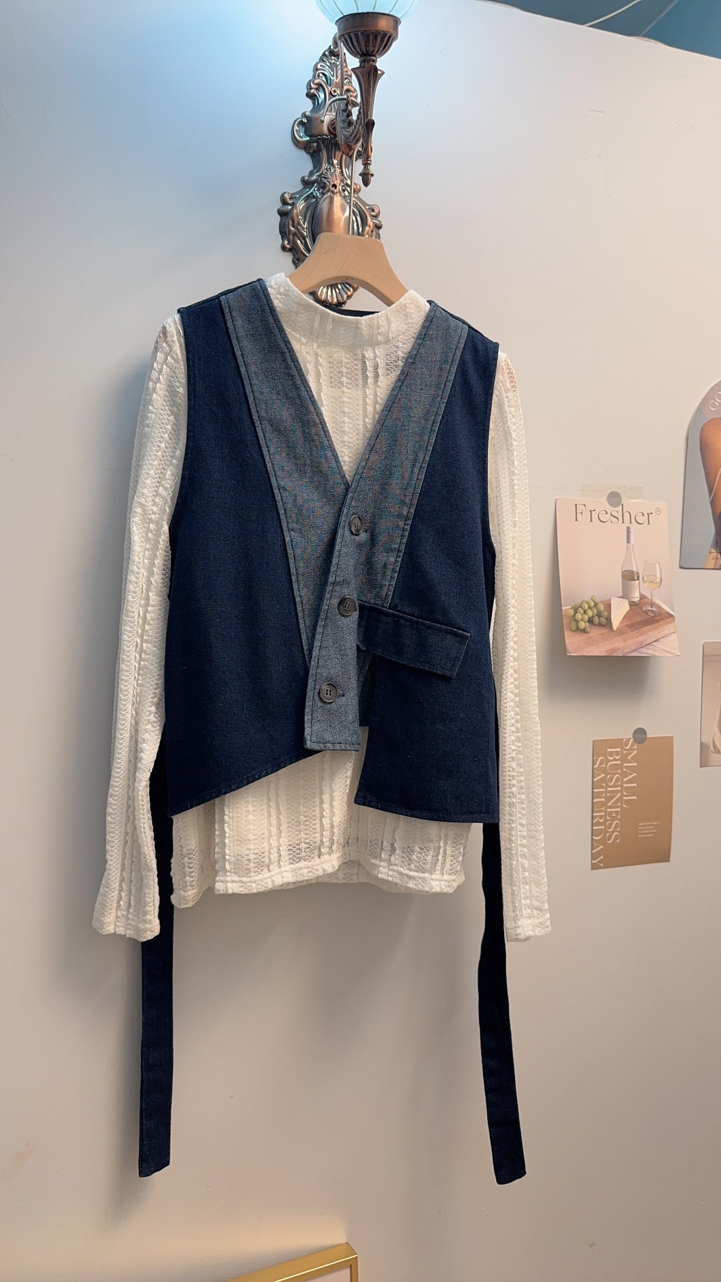 B53410 《牛仔馬甲+美美格仔皺皺OPS》 兩色（白藍/黑綠）