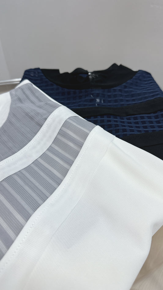 L423503《又滑又彈拼網上衣》兩色入 (藍色)