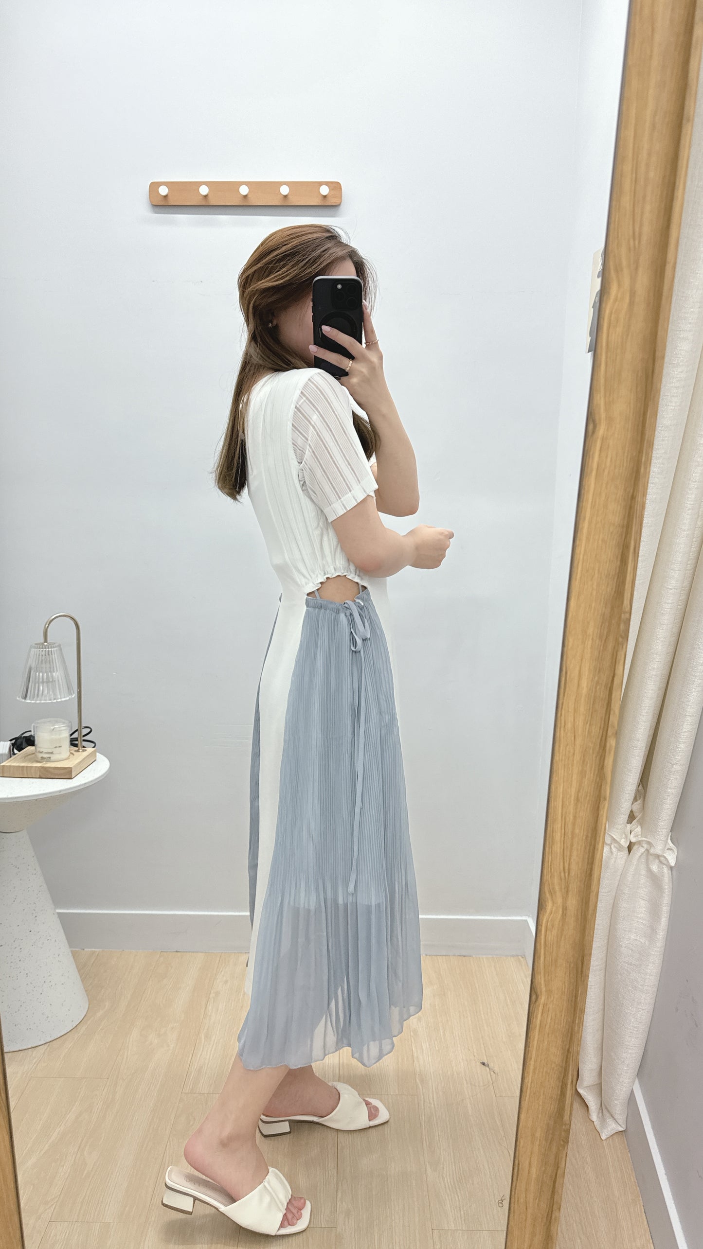 L489706《6月新品：兩側露腰連身裙》兩色入 （白色）