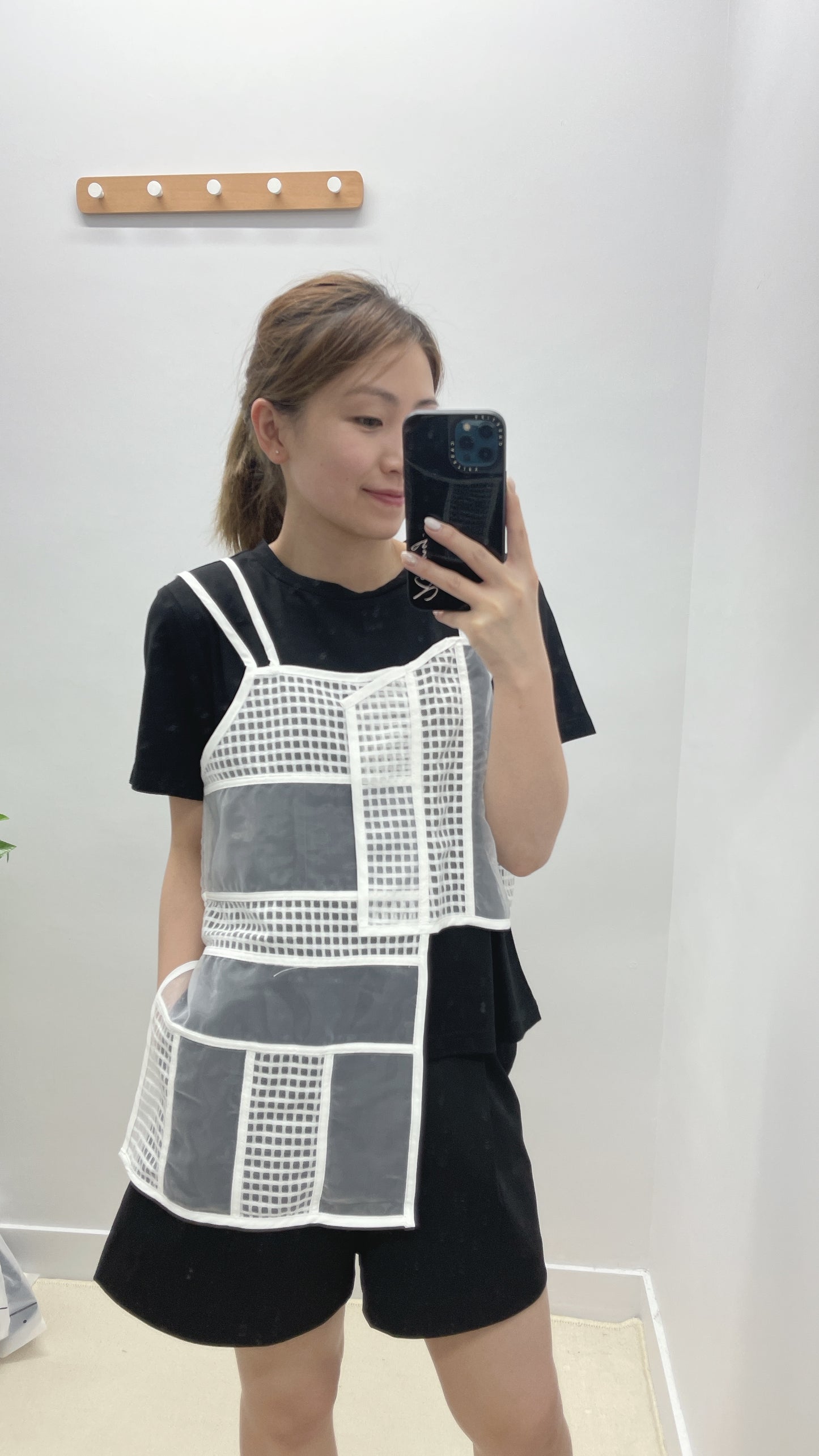 L4144《分開兩件/黑白TOP配吊帶背心》黑色