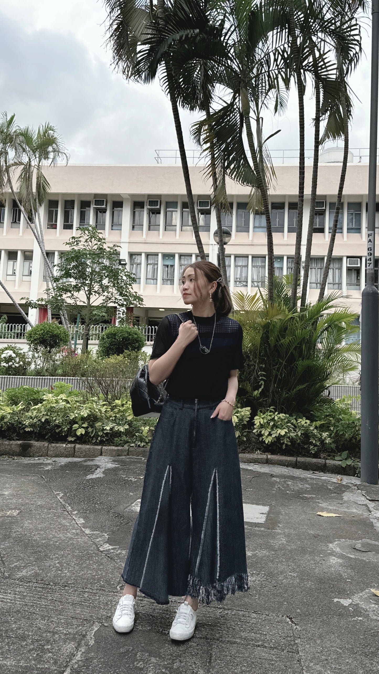 L423503《又滑又彈拼網上衣》兩色入 (藍色)