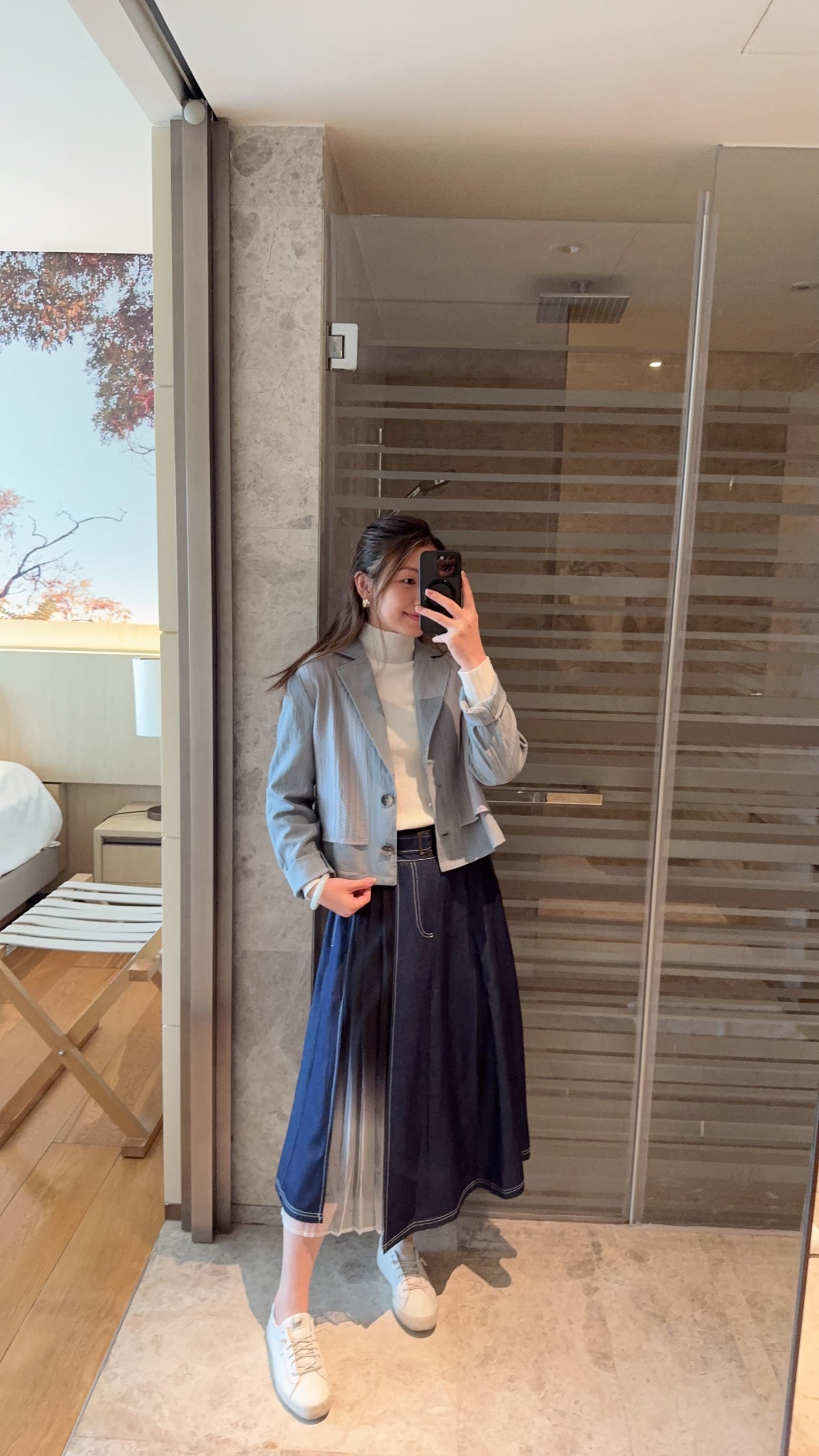 P174003《漸變紗拼明線半截裙（白/藍）